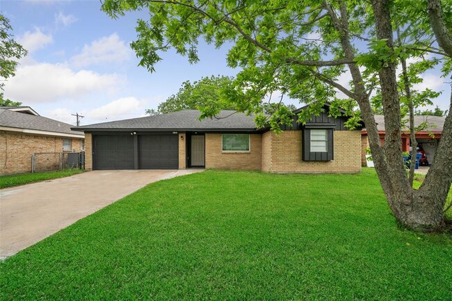 property at 2326 20th Ave N