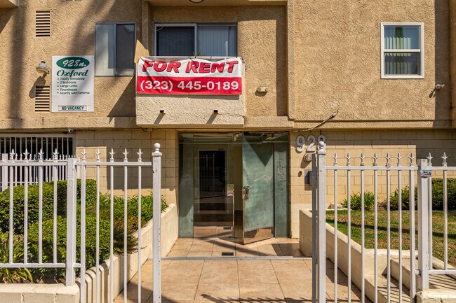 932 N Oxford Ave in Los Angeles, CA - Building Photo - Building Photo