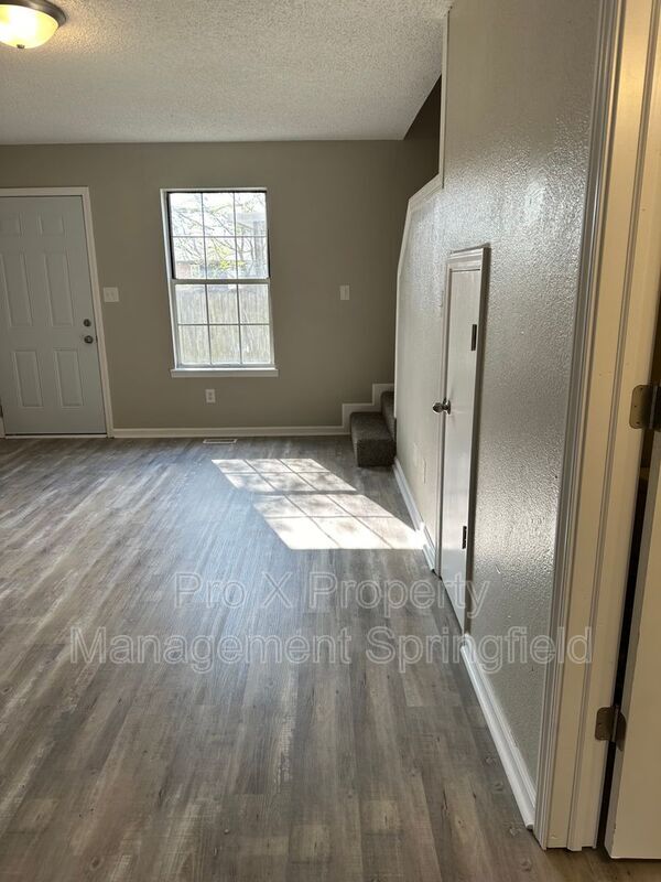 property at 214 W Madison St