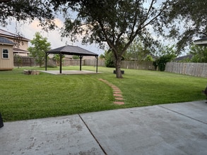 10911 Dove Park Ct in Houston, TX - Building Photo - Building Photo