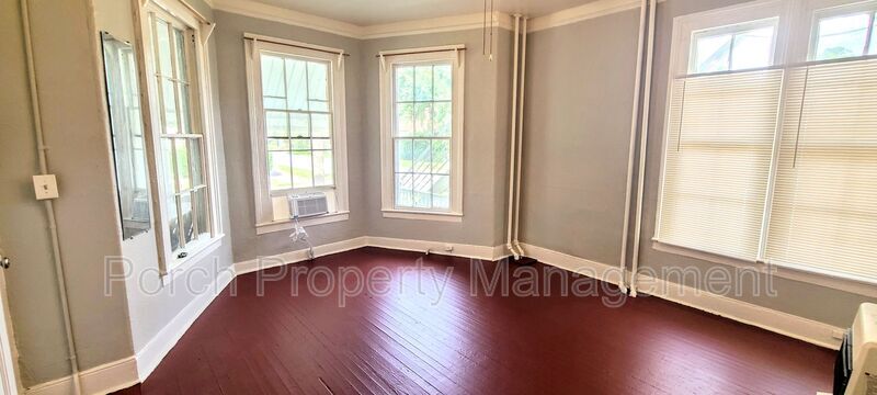 320 N Barcelona St in Pensacola, FL - Building Photo