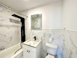 66-61 73rd Pl in Queens, NY - Building Photo - Building Photo