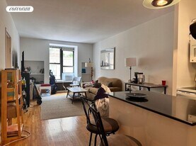 117 W 58th St in New York, NY - Building Photo