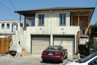 870 41st St in Oakland, CA - Foto de edificio - Building Photo