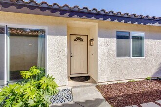 243 Flame Tree Pl in Oceanside, CA - Building Photo - Building Photo