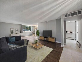 740 N Pearl St, Unit 204 in Denver, CO - Building Photo
