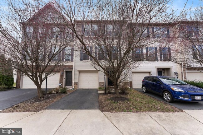 property at 42599 Chisholm Dr
