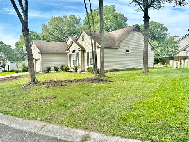121 Candleberry Cir in Goose Creek, SC - Foto de edificio - Building Photo