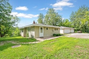 602 E Upham Rd in Duluth, MN - Building Photo