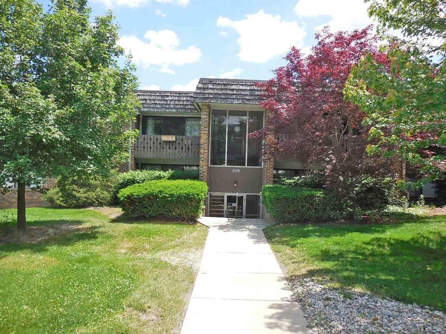 property at 2116 Pauline Blvd