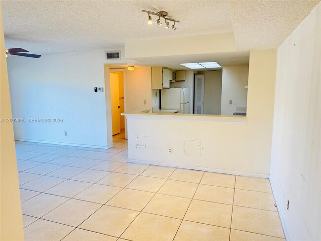 9266 W Atlantic Blvd in Coral Springs, FL - Building Photo - Building Photo