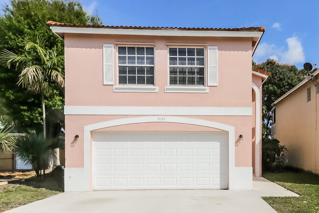 property at 4124 Pine Hollow Cir