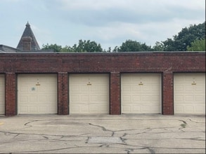 The Brady Apartments in Des Moines, IA - Foto de edificio - Building Photo