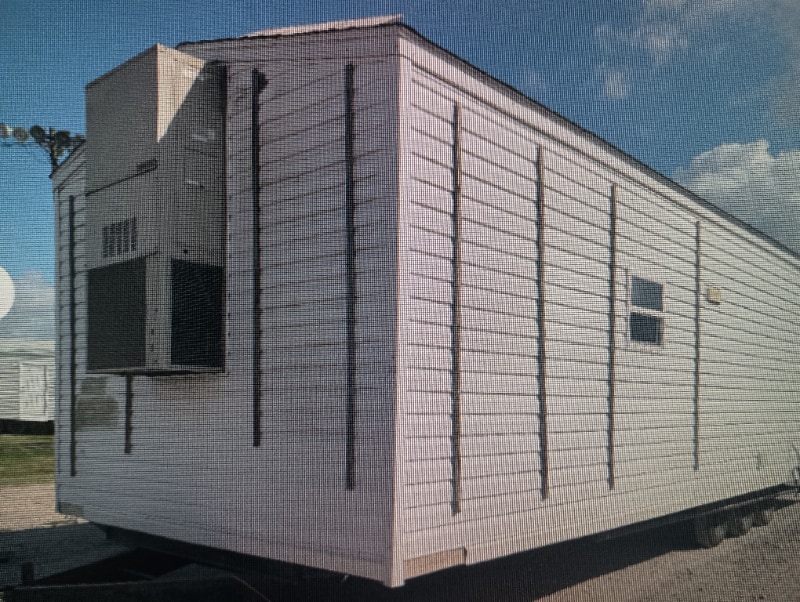 205 Dennis Ln in Buras, LA - Building Photo