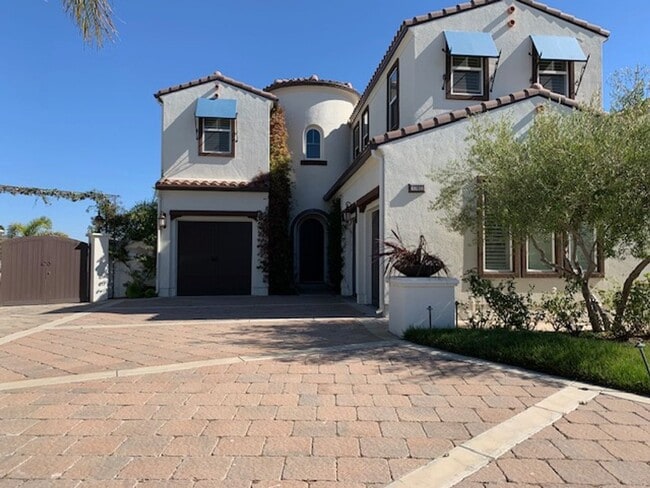 1702 Aleutian Way in Oxnard, CA - Building Photo - Building Photo