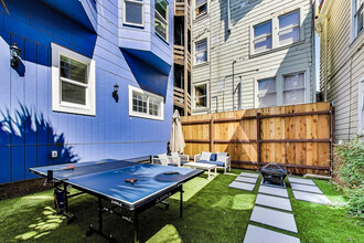 815 Oak St, Unit 815A in San Francisco, CA - Building Photo - Building Photo