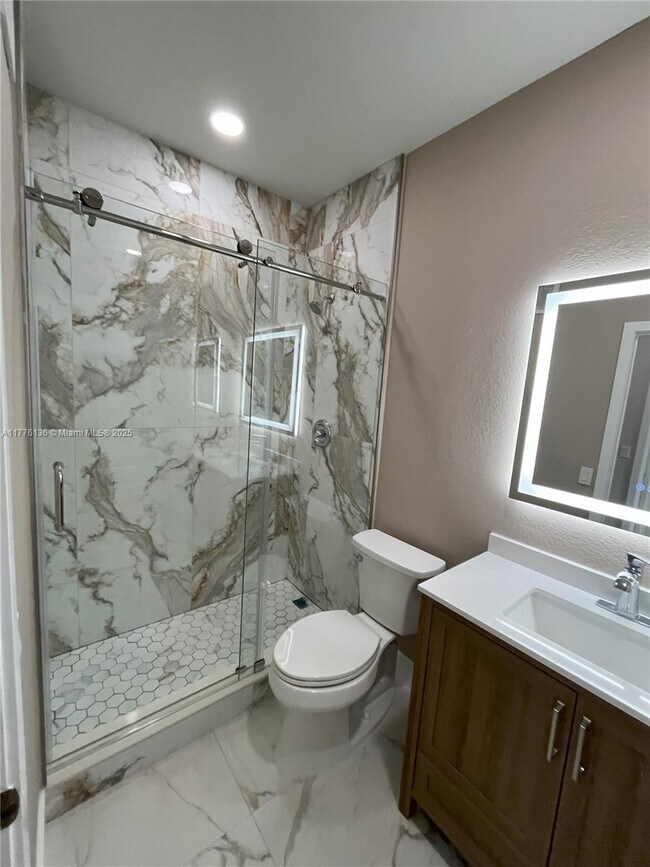 8906 W Flagler St in Miami, FL - Building Photo - Building Photo