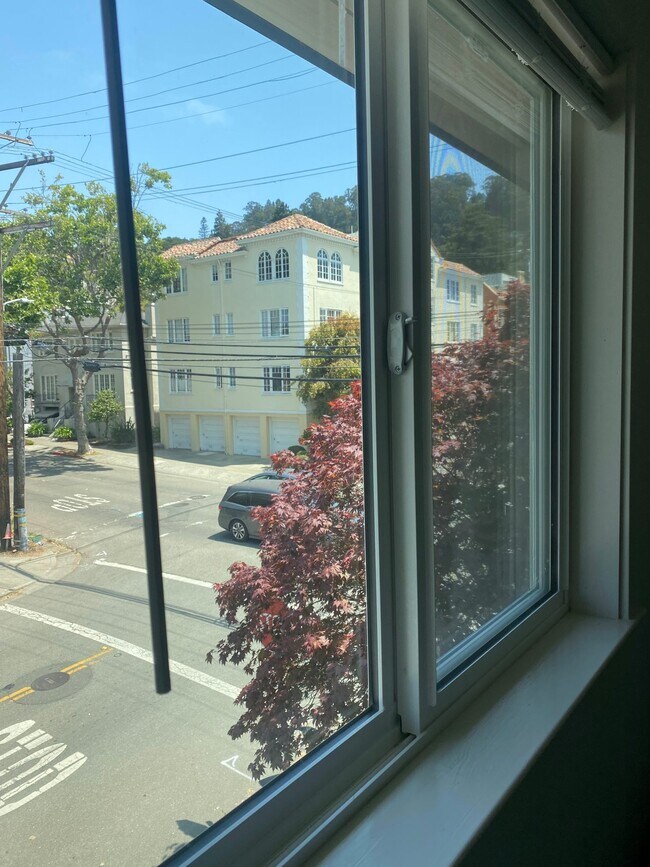 2480 Virginia St, Unit 3 in Berkeley, CA - Foto de edificio - Building Photo