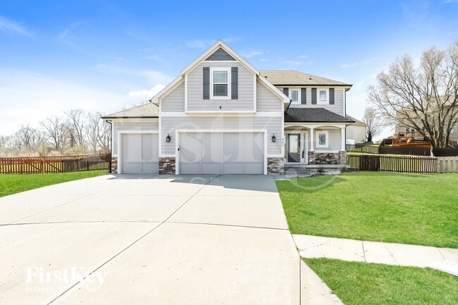 property at 402 S Eddie Ave