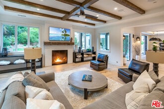 24277 Dry Canyon Cold Creek Rd in Calabasas, CA - Building Photo - Building Photo