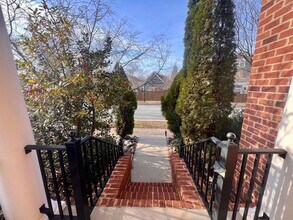 1025 Farrow Dr in Charlottesville, VA - Building Photo - Building Photo