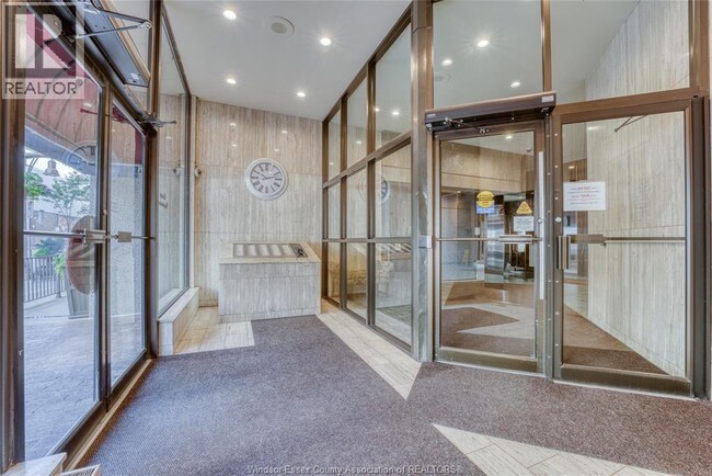 380 Pelissier St in Windsor, ON - Building Photo - Building Photo