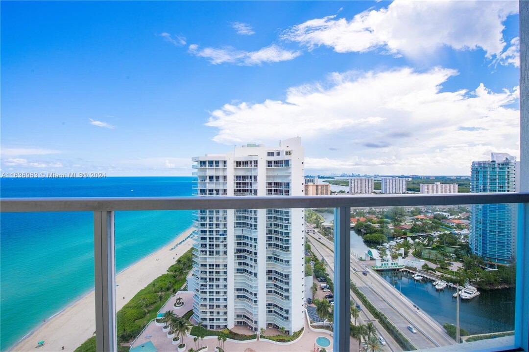 16699 Collins Ave, Unit 2809 in Sunny Isles Beach, FL - Building Photo