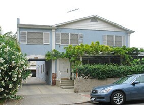 722 Westbourne Dr in West Hollywood, CA - Building Photo