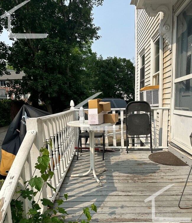 8 Greylock Rd in Boston, MA - Building Photo - Building Photo