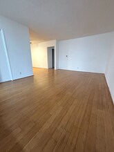 2042 Beachwood Dr-Unit -15 in Los Angeles, CA - Building Photo - Building Photo