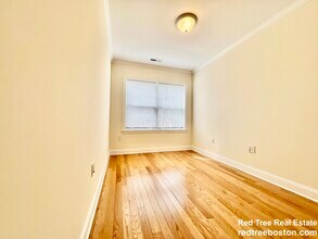 180 Thornton Rd in Chestnut Hill, MA - Building Photo - Building Photo