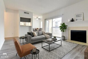 6500 Harbor Town Dr in Houston, TX - Building Photo