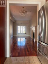 109 Holmes Ave in Toronto, ON - Building Photo - Building Photo