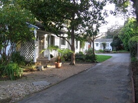 82 Hillview Ave in Los Altos, CA - Building Photo