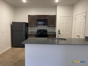 2307 B Alterman Dr in Temple, TX - Foto de edificio - Building Photo