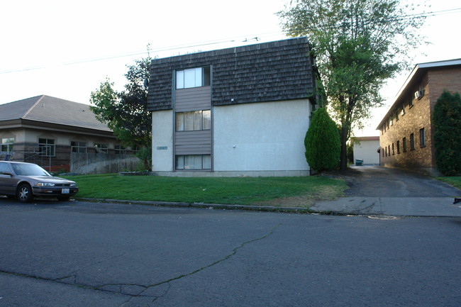 6007 N Mayfair St in Spokane, WA - Foto de edificio - Building Photo