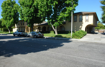 935 Azure St in Sunnyvale, CA - Building Photo - Building Photo