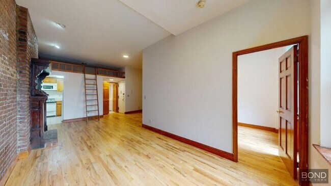 property at 70 W 87th St