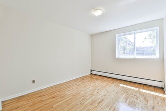 1501 Jarry E in Montréal, QC - Building Photo - Interior Photo