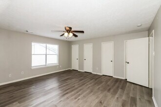 4635 Linden Pl in Pearland, TX - Building Photo - Building Photo