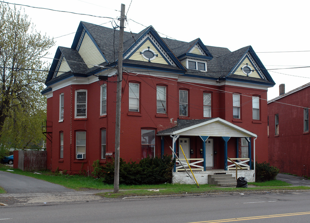 445-447 Arsenal St in Watertown, NY - Building Photo