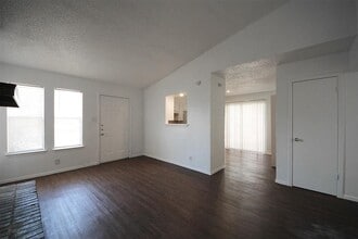 12805 Broughton Way in Austin, TX - Building Photo - Building Photo