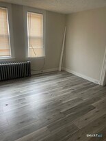 57 Blue Hills Ave in Hartford, CT - Building Photo