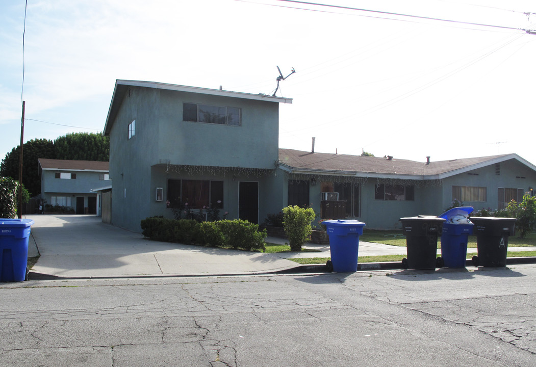 9053-9055 Burma Rd in Pico Rivera, CA - Building Photo