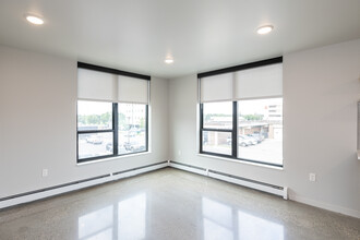 Gateway North in Fargo, ND - Building Photo - Interior Photo