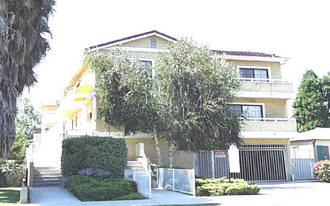 14542 Burbank Blvd Apartments