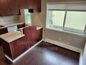 9130 Washburn St in Anchorage, AK - Building Photo - Building Photo
