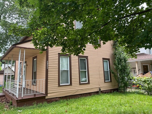 2053 W 95th St in Cleveland, OH - Building Photo - Building Photo