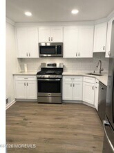 94 Secretariat Ct in Tinton Falls, NJ - Building Photo - Building Photo