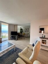 101 Briny Ave in Pompano Beach, FL - Building Photo - Building Photo